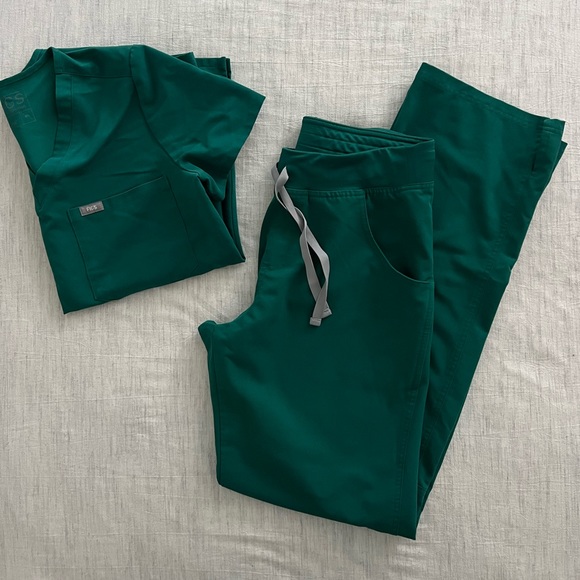 Figs Scrubs Set Hunter Green - Picture 1 of 5